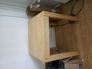 Holztisch braun