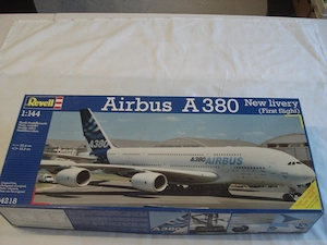Revell Flugzeug Bausatz Airbus A380 04218 neu OVP 1:144
