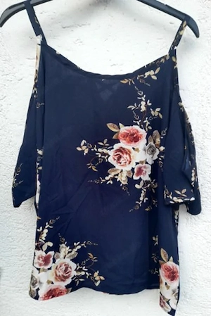 Shirt Bluse Gr. 44-46 dunkelblau mit Blumen Cut Out Schultern
