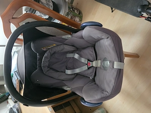 Kinderwagen mit viel Zubehör
