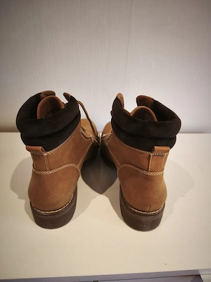 Biete Damen Boots Neu Größe 39