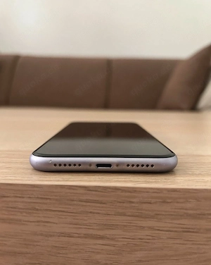 iphone 11 in flieder farbe