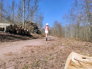 Suche nette Frau für freizügige Wanderungen 