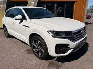 Volkswagen Touareg R-Line 4Motion*schw.AHK*LEDER*MATRIX*SHA