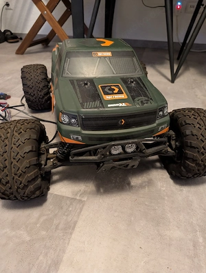Monsterdruck 1:8