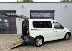 Volkswagen Caddy Behindertengerecht Rollstuhlrampe 3+1