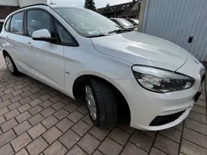 BMW 218 218i Active Tourer Sport Line navi-tempo-pdc-shz