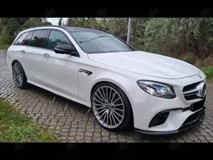 Mercedes-Benz E 63 AMG T 4Matic