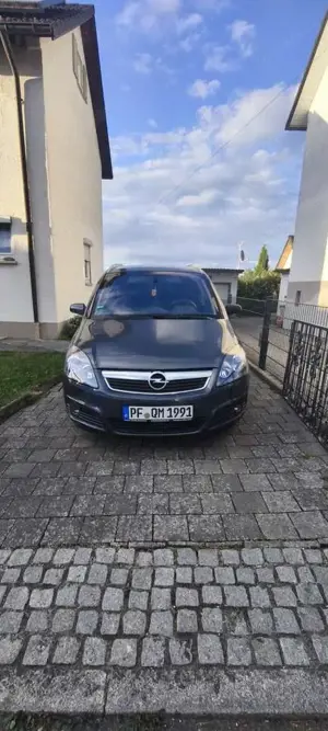 Opel Zafira 1.8 Cosmo 140cv