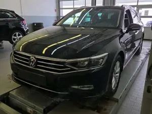 Volkswagen Passat Variant 2.0 TDI DSG Business 1,99% El. Panodach Navi Digit
