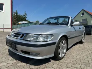 Saab 9-3 2.0t SE CABRIO KAMERA + NAVI + SHZ
