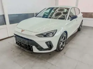 CUPRA Leon 1.5 eTSI DSG NAVI MATRIX INTELLIGENT DRIVE KEYL...