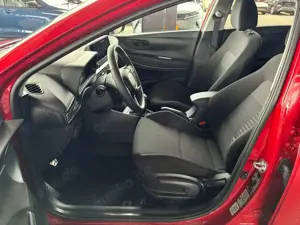 Hyundai BAYON Comfort Plus 1.2 MPI / Navi / PDC m. Kamera / Klim
