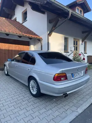 BMW 520 520i