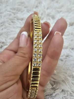 Eleganter Damen-Armreif mit Zirkonia   Goldoptik  