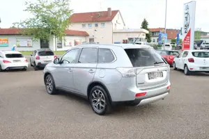 Mitsubishi Outlander ClearTec Instyle 4WD l VOLL l 7-SITZER Bild 4