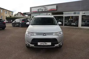 Mitsubishi Outlander ClearTec Instyle 4WD l VOLL l 7-SITZER Bild 2