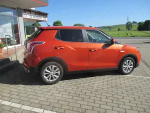 KGM Tivoli 1.6i 4x2 "Quarz"