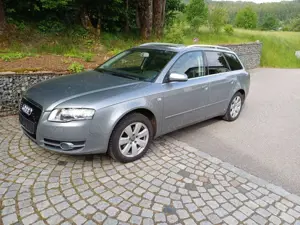 Audi A4 A4 Avant Diesel Avant 2.0 TDI DPF quattro Motor NEU!!!