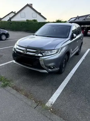 Mitsubishi Outlander 2.0 2WD