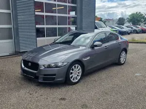 Jaguar XE Pure Klima Navi Kamera