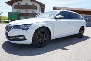 Skoda Superb Combi LK iV PHEV AHK Columbus 1.Hd