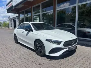 Mercedes-Benz A 200 A Limousine AMG Night Paket R-Cam Facelift