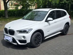 BMW X1 X1 sDrive18d Sport Line, Automatik, Leder, Klima, AHK, Navi, elt. Heckkl., Kamera, HiFi, LED,