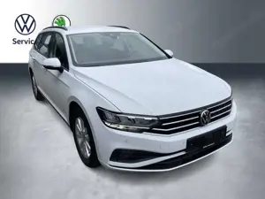 Volkswagen Passat Passat Variant 1.5 TSI DSG Navi Kamera APP GJR LED