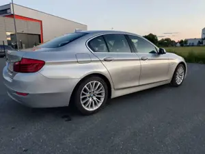 BMW 528 X DRIVE // HUD APP // LENKRADHEIZUNG// 4XSITZHEIZU