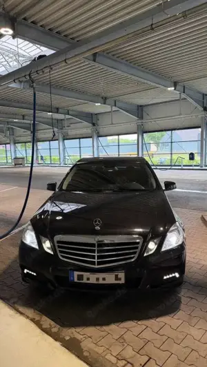 Mercedes-Benz E 200 CGI BlueEFFICIENCY Automatik Avantgarde