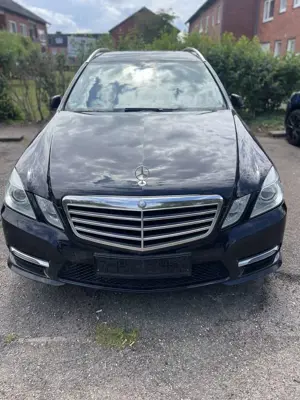Mercedes-Benz E 220 T CDI DPF BlueEFFICIENCY 7G-TRONIC Avantgarde