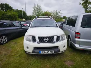 Nissan Navara Navara dCi DPF SE