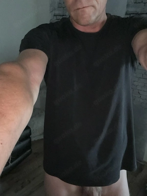 Ich (50,schlank,20x5) suche zeigfreudige Dame oder Paar für Naked Date