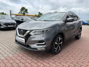 Nissan Qashqai 1.3 DIG-T TEKNA LED Kameras Navi