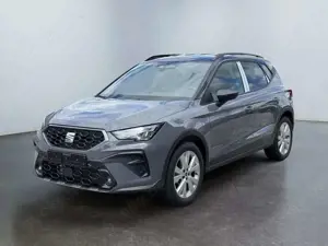 SEAT Arona FR 1.5 TSI DSG Mo26 ACC 2Zokl 2xPDC Kam SHZ Ful...
