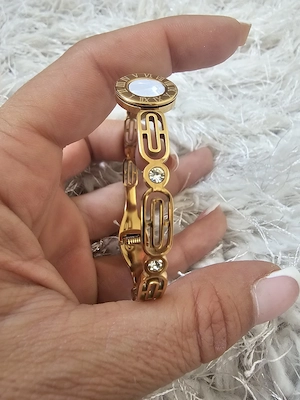 Eleganter Damenarmreif in Goldoptik mit römischen Ziffern