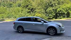 Toyota Avensis T27 Life 2.2 D-4D  TÜV bis 06 2028.