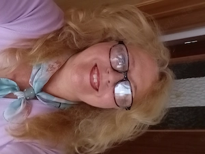 Hallo!  Kommen Sie und entspannen Sie sich!  Ich bin Melissa, Massagetherapeutin. Ich liebe es, Männ