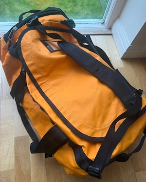 The North Face Base Camp Duffel M - 71L - Summit Gold Schwarz -