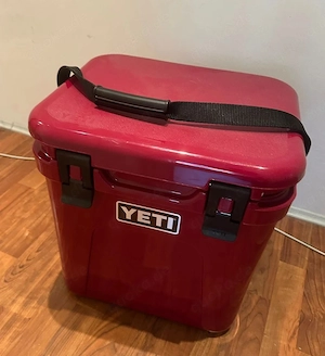 YETI Roadie 24 Kühlbox   rot   neuwertig   unbenutzt