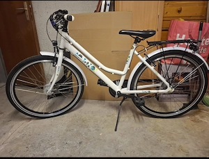 Sehr gut erhaltenes weißes Fahrrad