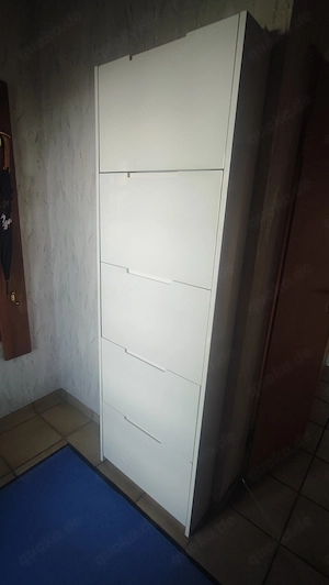 Schuhschrank