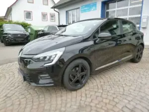 Renault Clio Experience 8-fach bereift