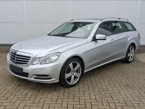 Mercedes-Benz E 200 CDI Elegance AHK GSD Navi Tempomat