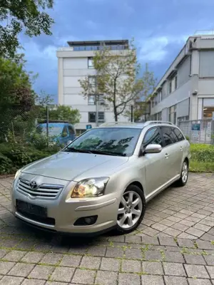 Toyota Avensis Kombi 2.0 Executive