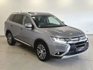 Mitsubishi Outlander 2.2 DI-D Top 4WD 7-Sitze|AHK|KAMERA|F1 Bild 5
