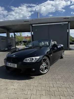 BMW 335 BMW E93 335i Cabrio – M Performance – Handschalter