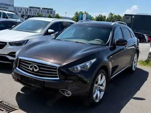 Infiniti QX70