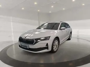 Skoda Octavia Combi 1.5 TSI Selection Matrix NAVI RFK